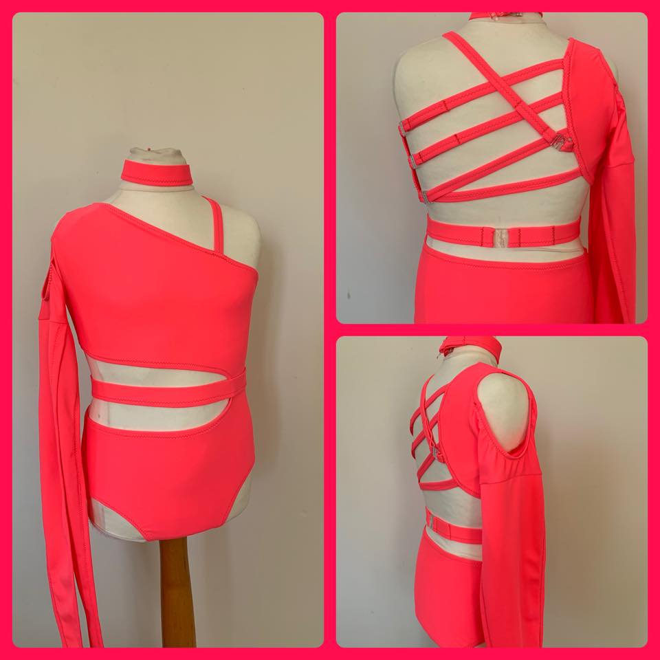 Lycra suit with cut out and triangular sleeves